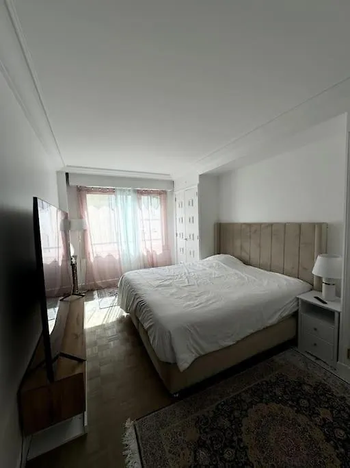 Prestigious Apartment - Arc De Triomphe Paris 0*,  France