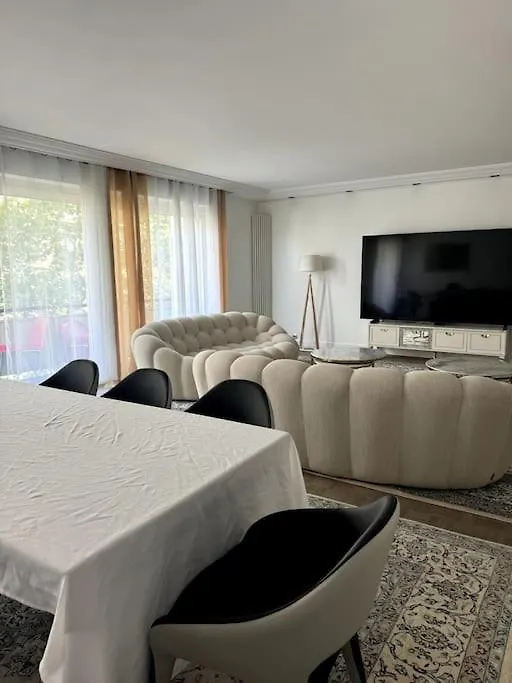 Prestigious Apartment - Arc De Triomphe Paris